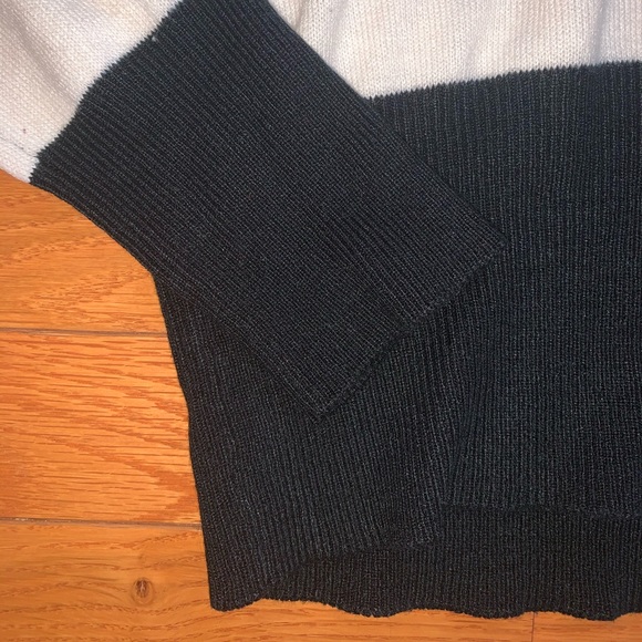 Black and White Striped V-Neck Sweater - Picture 5 of 5
